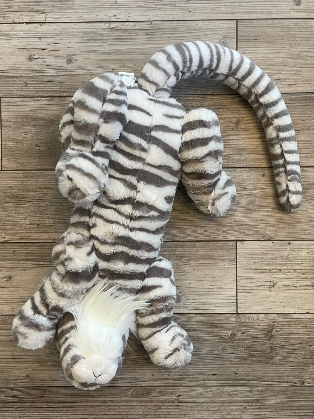 Jellycat | Sacha Snow Tiger | Size: Large